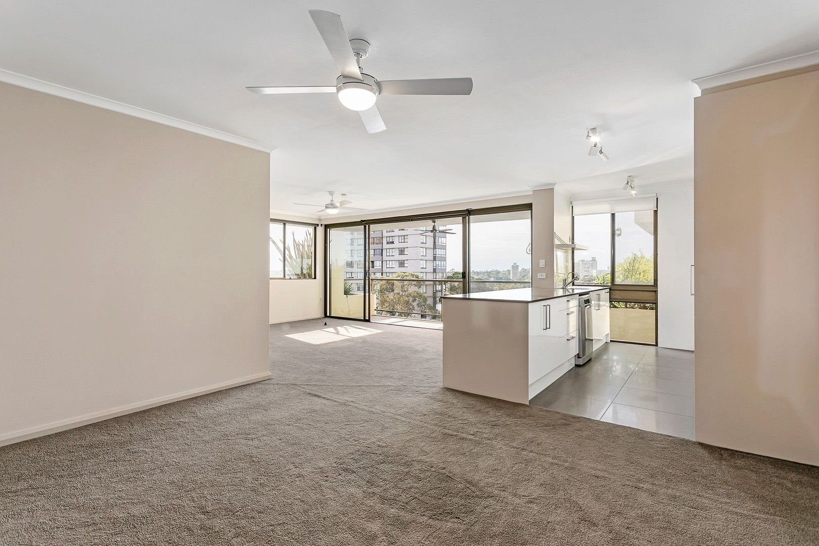 2 bedrooms Apartment / Unit / Flat in 27/192 Ben Boyd Road NEUTRAL BAY NSW, 2089