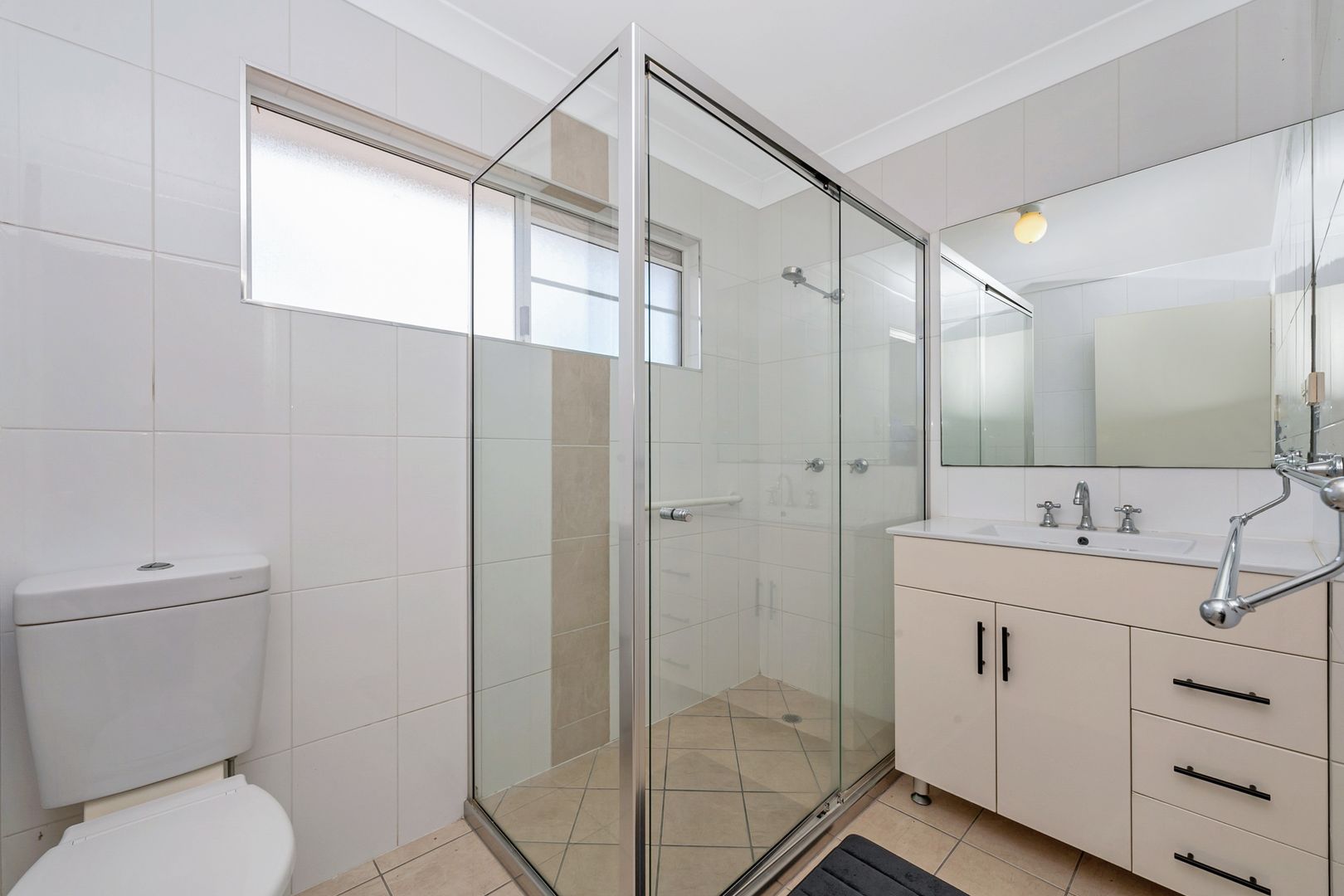 4/20 Carr Street, Hermit Park QLD 4812, Image 2