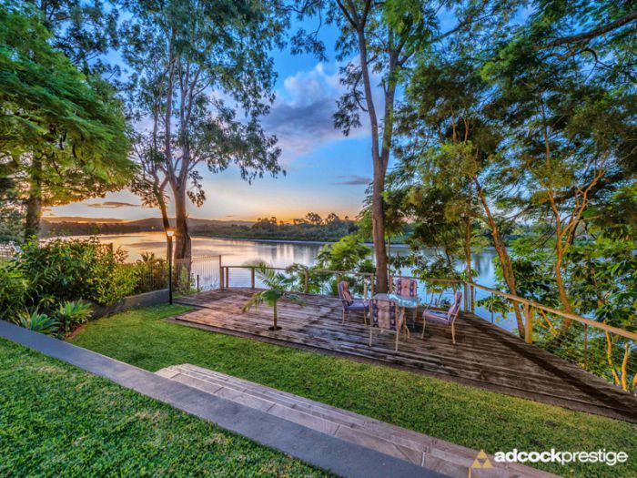 15 King Arthur Terrace, Tennyson QLD 4105, Image 1