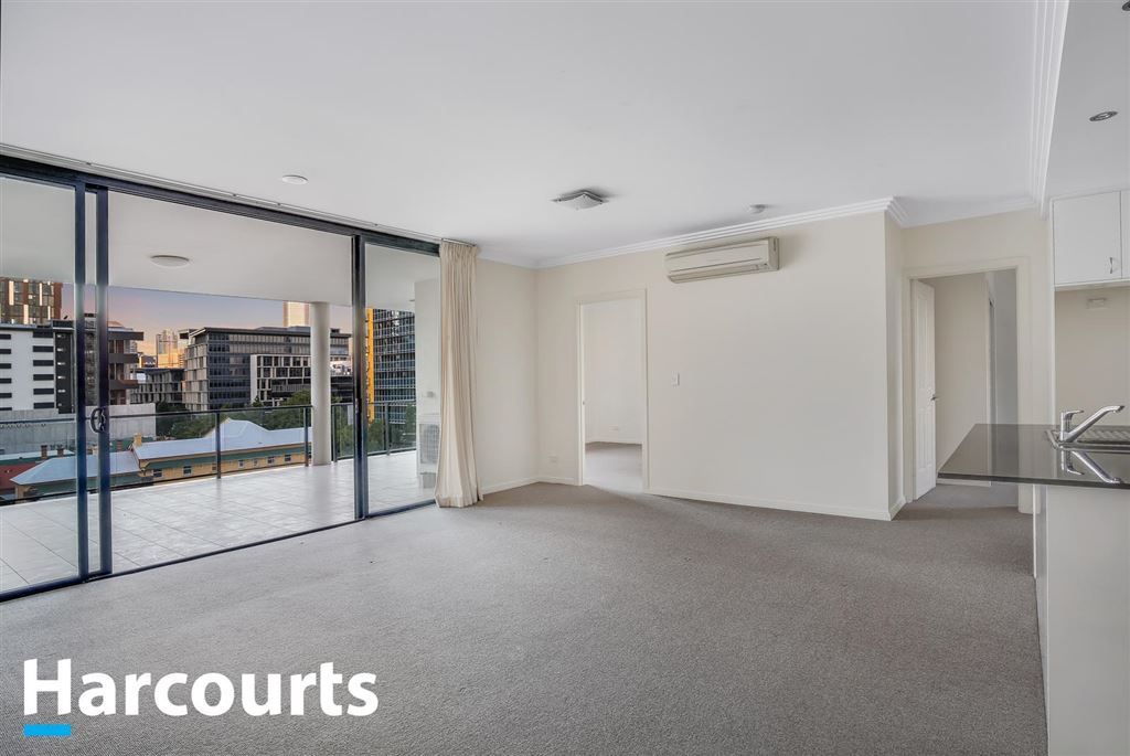 20/6 Edmondstone Street, South Brisbane QLD 4101 Apartment For Rent 850 Domain