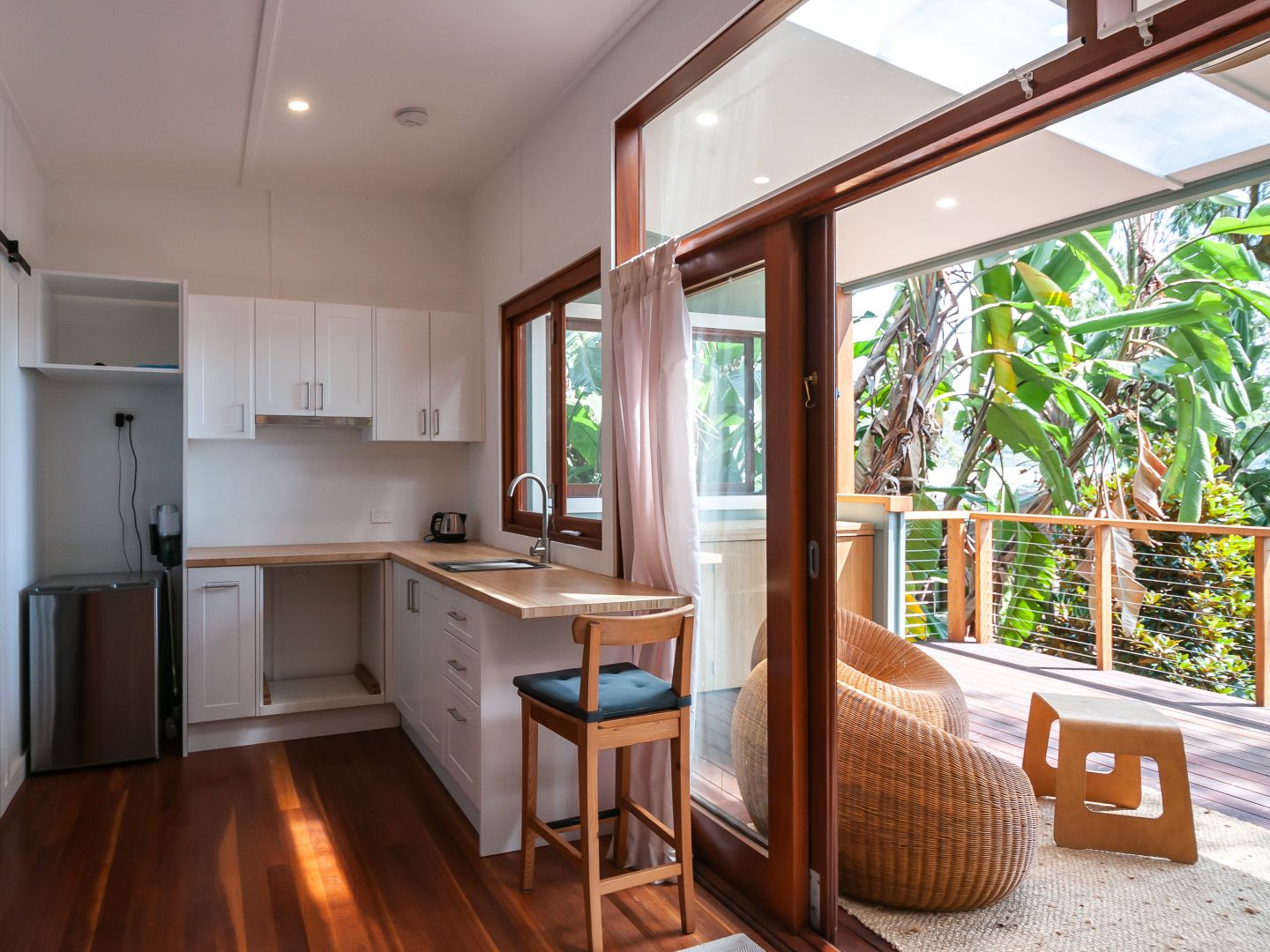 Flat/14 Robertson Rd, Scotland Island NSW 2105 Apartment For Rent