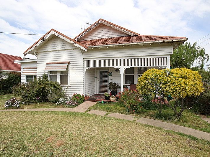 9 Brougham Street Nhill Vic 3418 House For Sale Domain