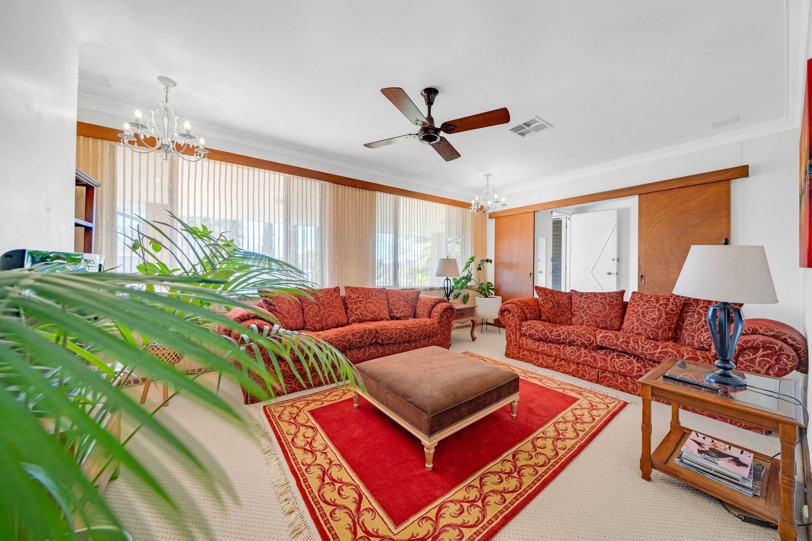 4 bedrooms House in 27 Elgon Hill WILLETTON WA, 6155