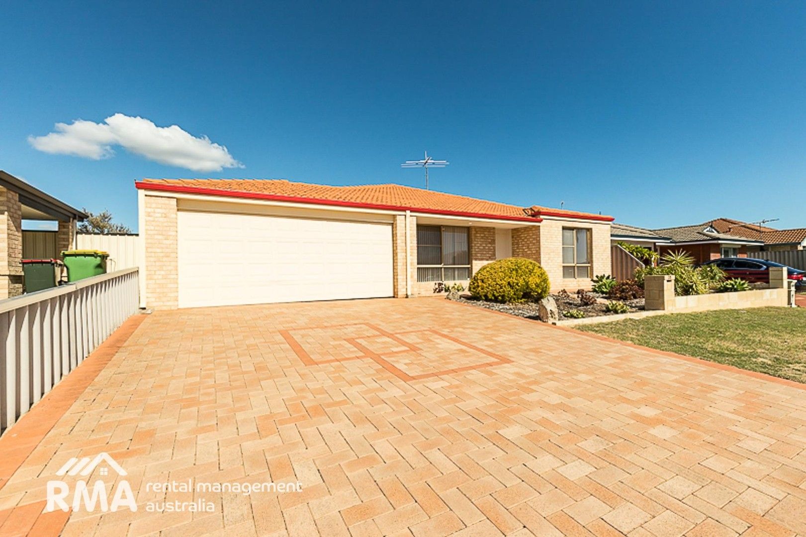 4 bedrooms House in 35 Teraglin Way WARNBRO WA, 6169