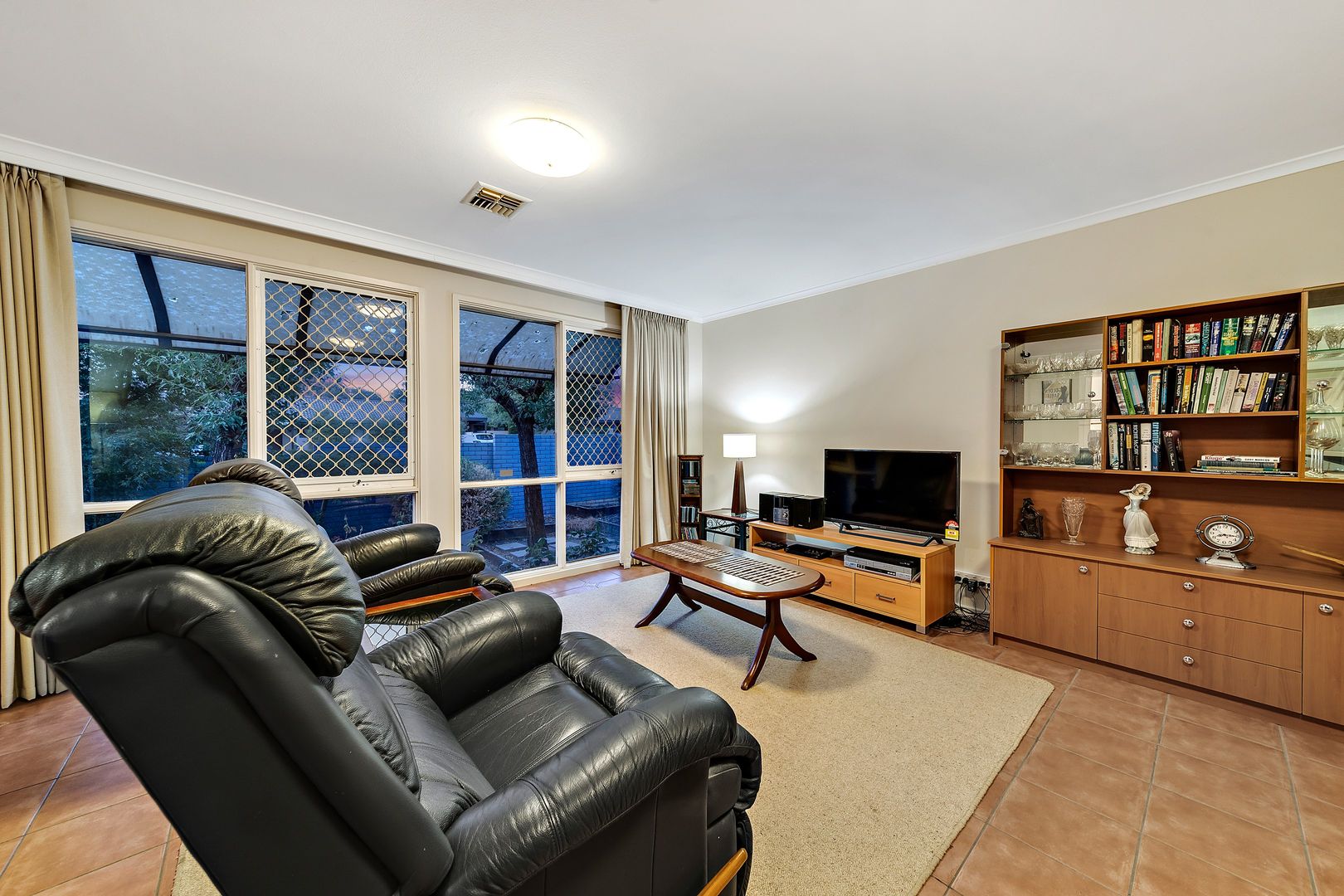 12 Elkedra Close, Hawker ACT 2614, Image 2