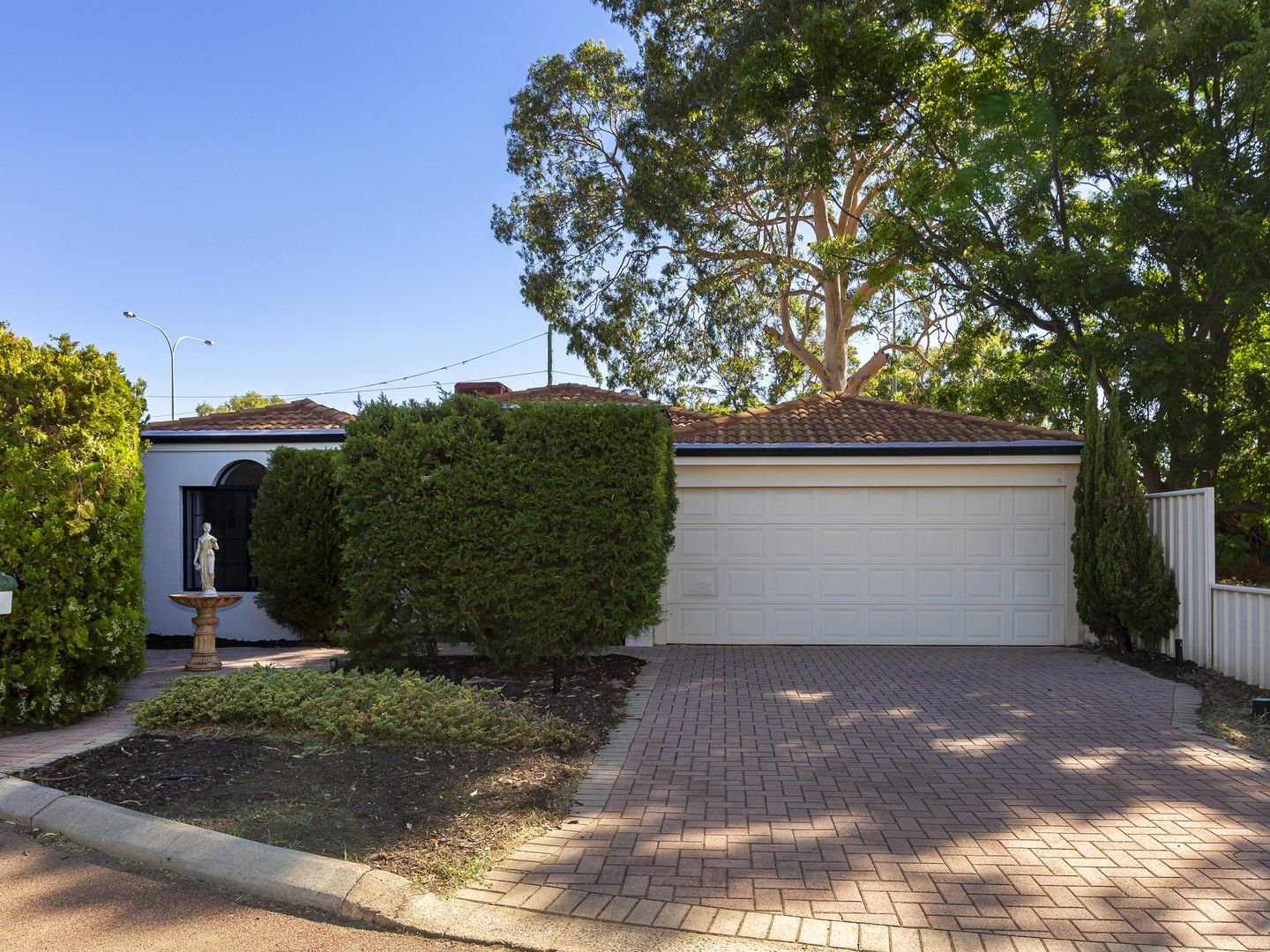 4 bedrooms House in 11 Wickails Court RIVERVALE WA, 6103