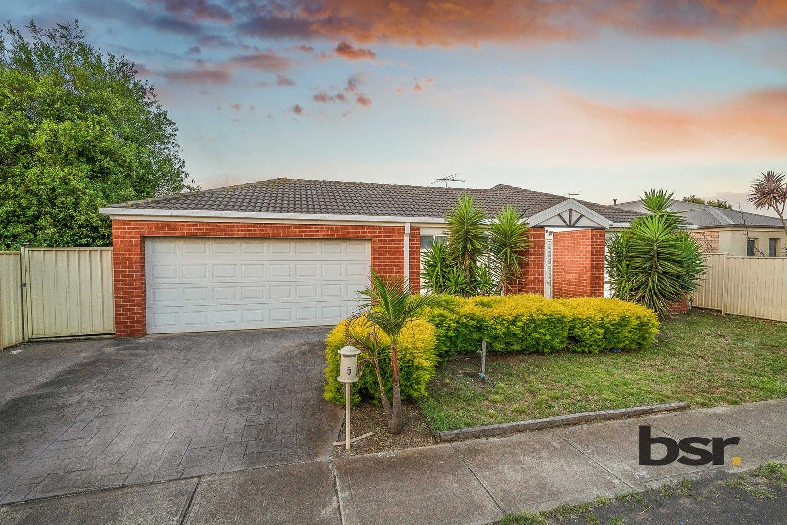 3 bedrooms House in 5 Frances Browne Way TARNEIT VIC, 3029
