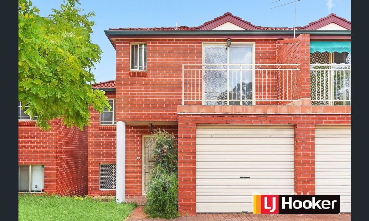 3 bedrooms Townhouse in 5/163 Queen Victoria Street BEXLEY NSW, 2207