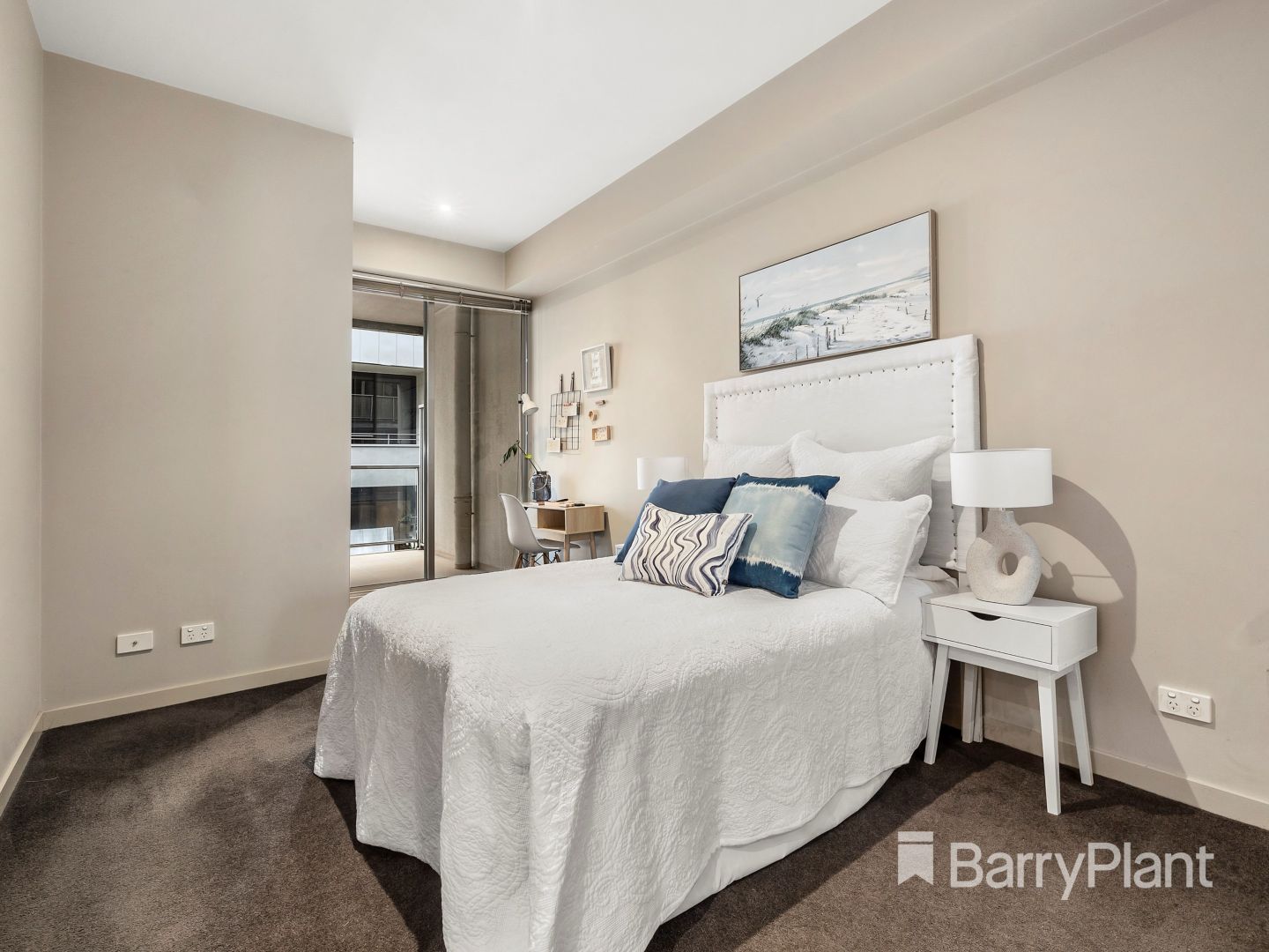 414/54 Nott Street, Port Melbourne VIC 3207, Image 2