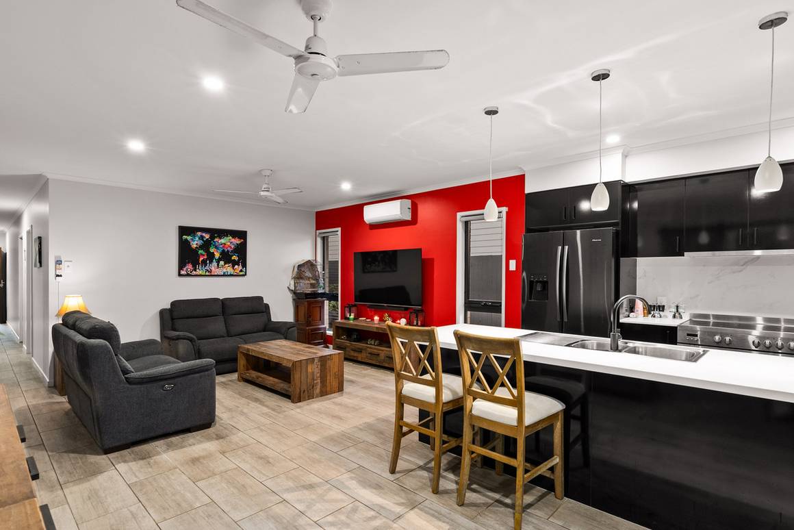 90 Telopea Way Springfield 4300 - Image 3