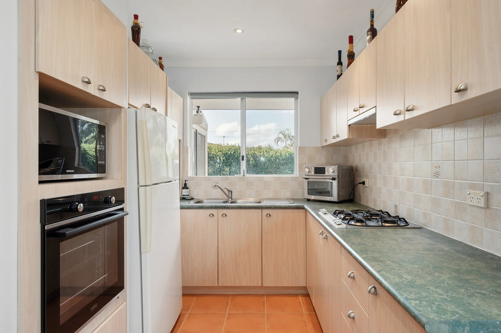 Additional image 6 of 28 Lowanna Way, Armadale WA 6112