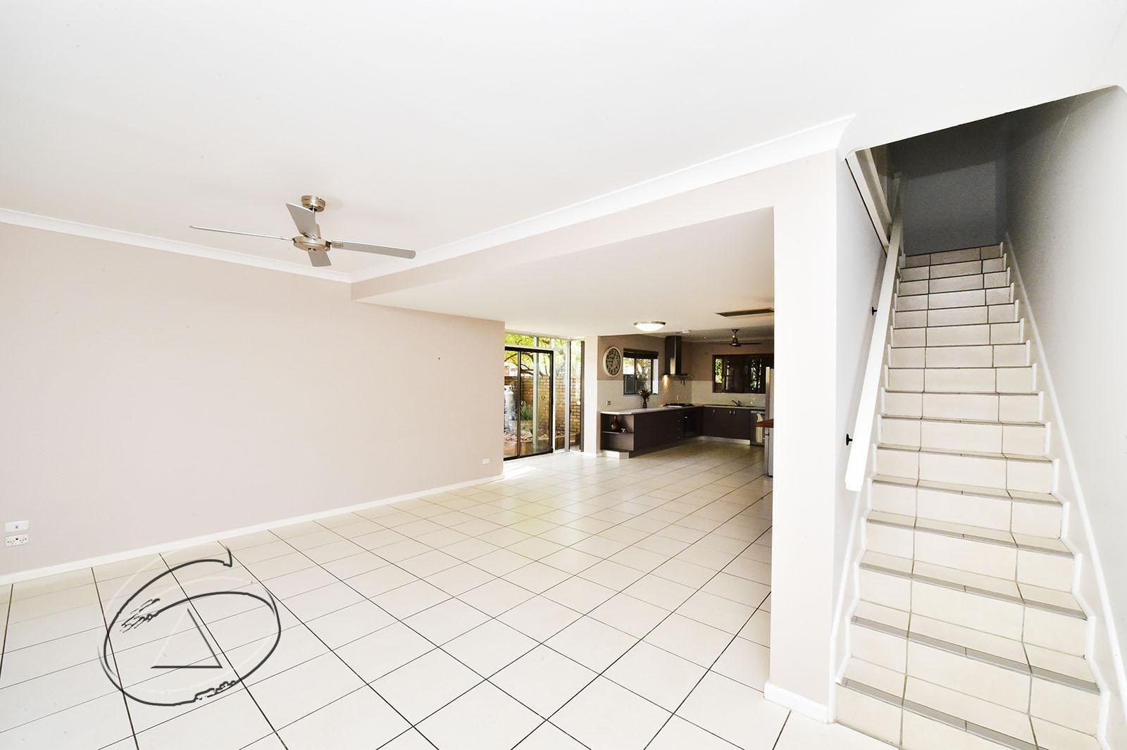 4/2 Warburton Street, East Side NT 0870, Image 1