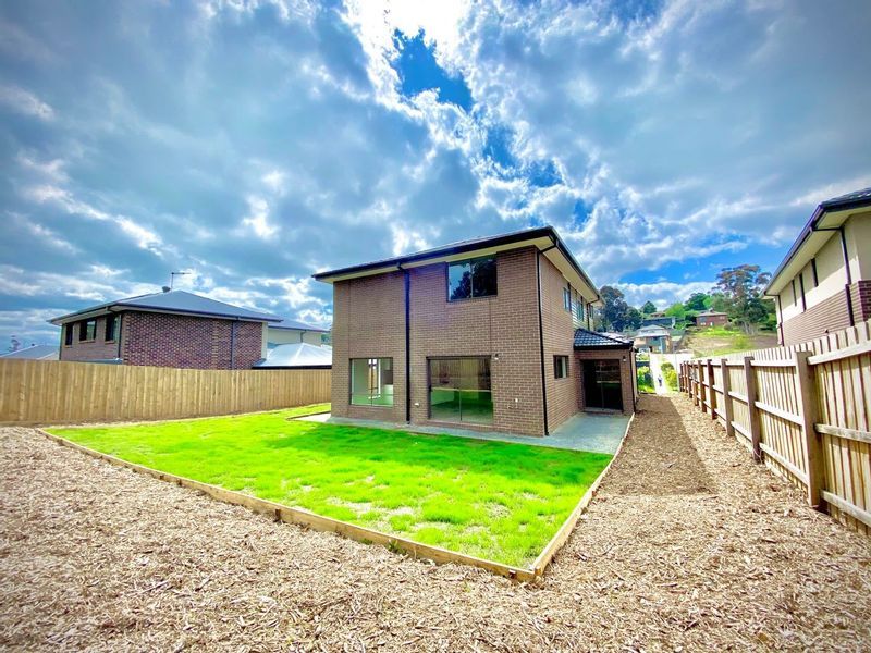 90 Locksley Road, Chirnside Park VIC 3116 House For Rent Domain