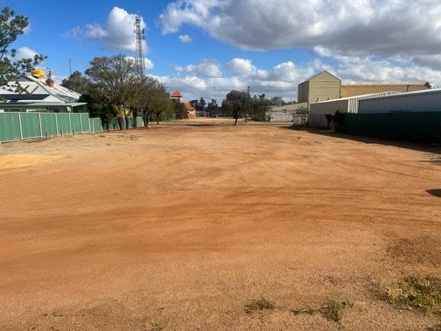 40 Coronation Street, Merredin WA 6415, Image 2