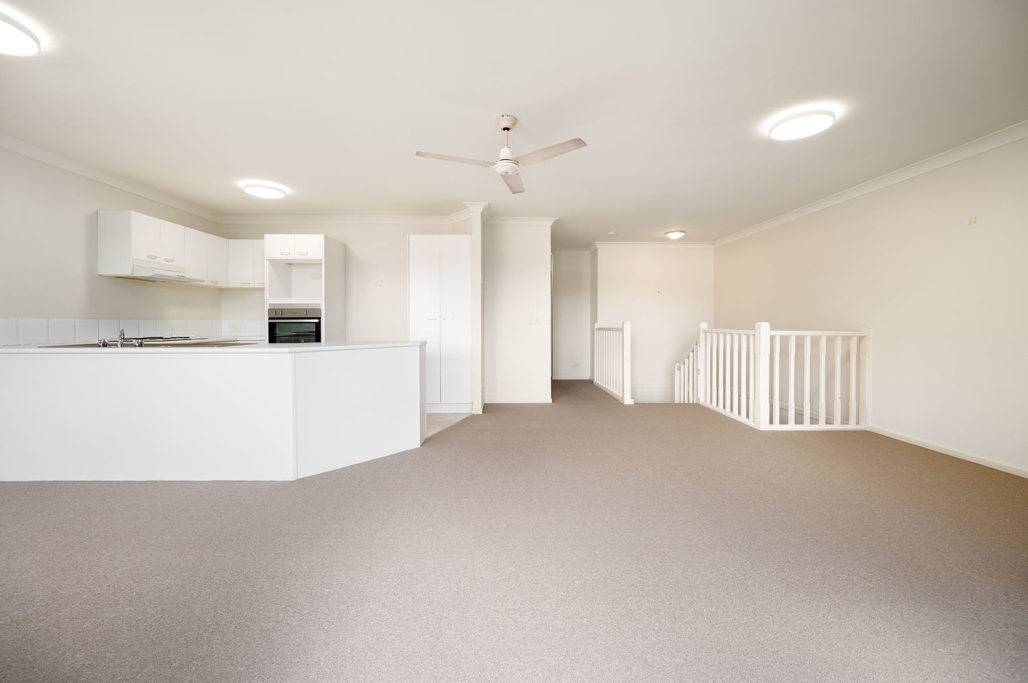 82/3 Arundel Drive, Arundel QLD 4214, Image 2