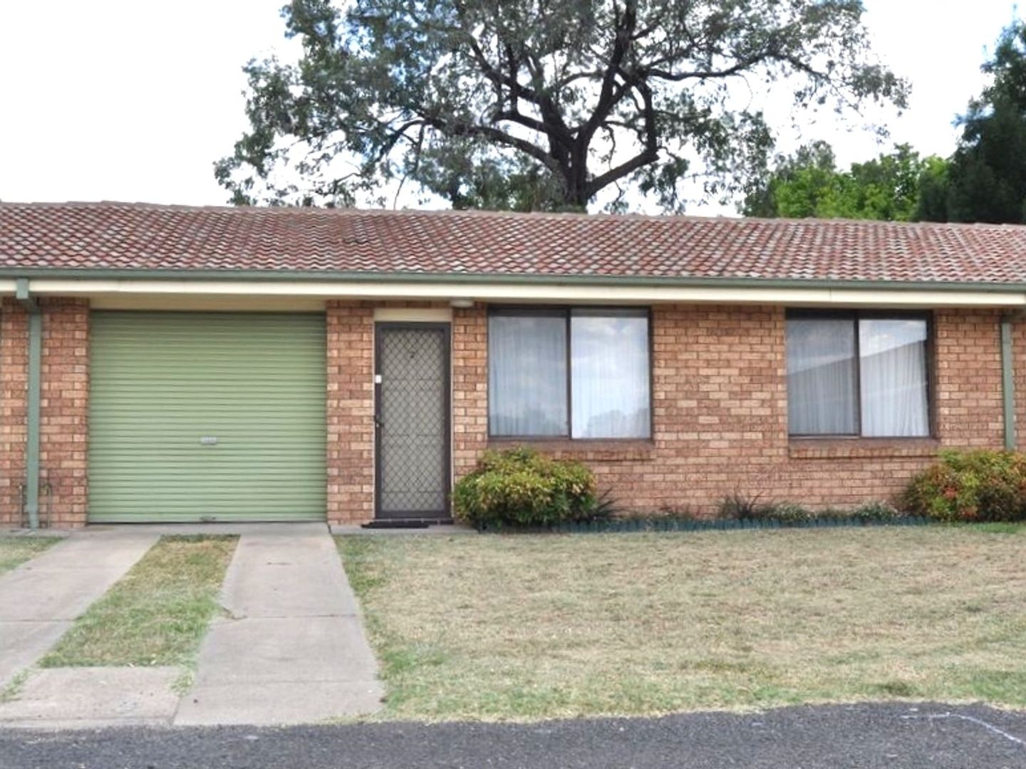 2/271 Rankin Street, Bathurst NSW 2795