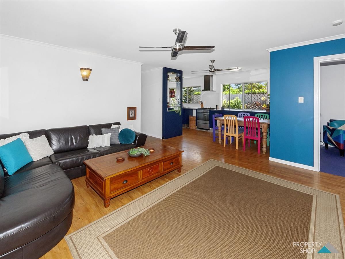 5 Mimosa Street, Holloways Beach QLD 4878, Image 1