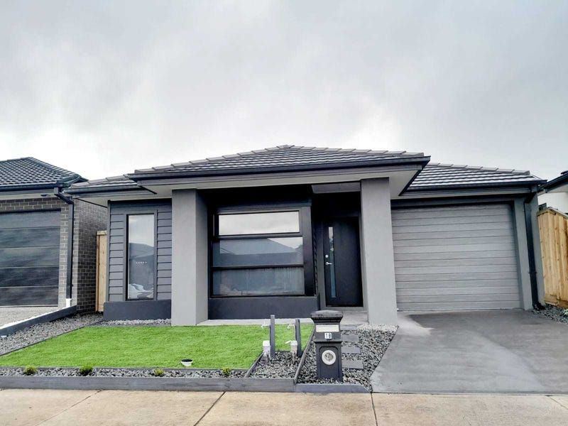 4 bedrooms House in 18 Sandon Crescent DONNYBROOK VIC, 3064