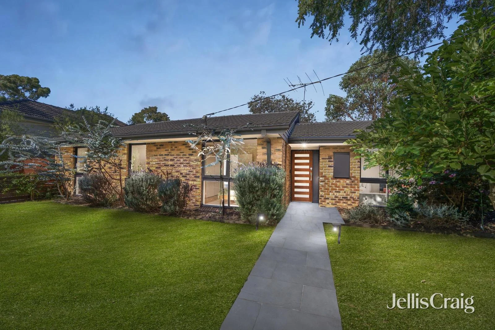 2A Price Street, Mitcham VIC 3132