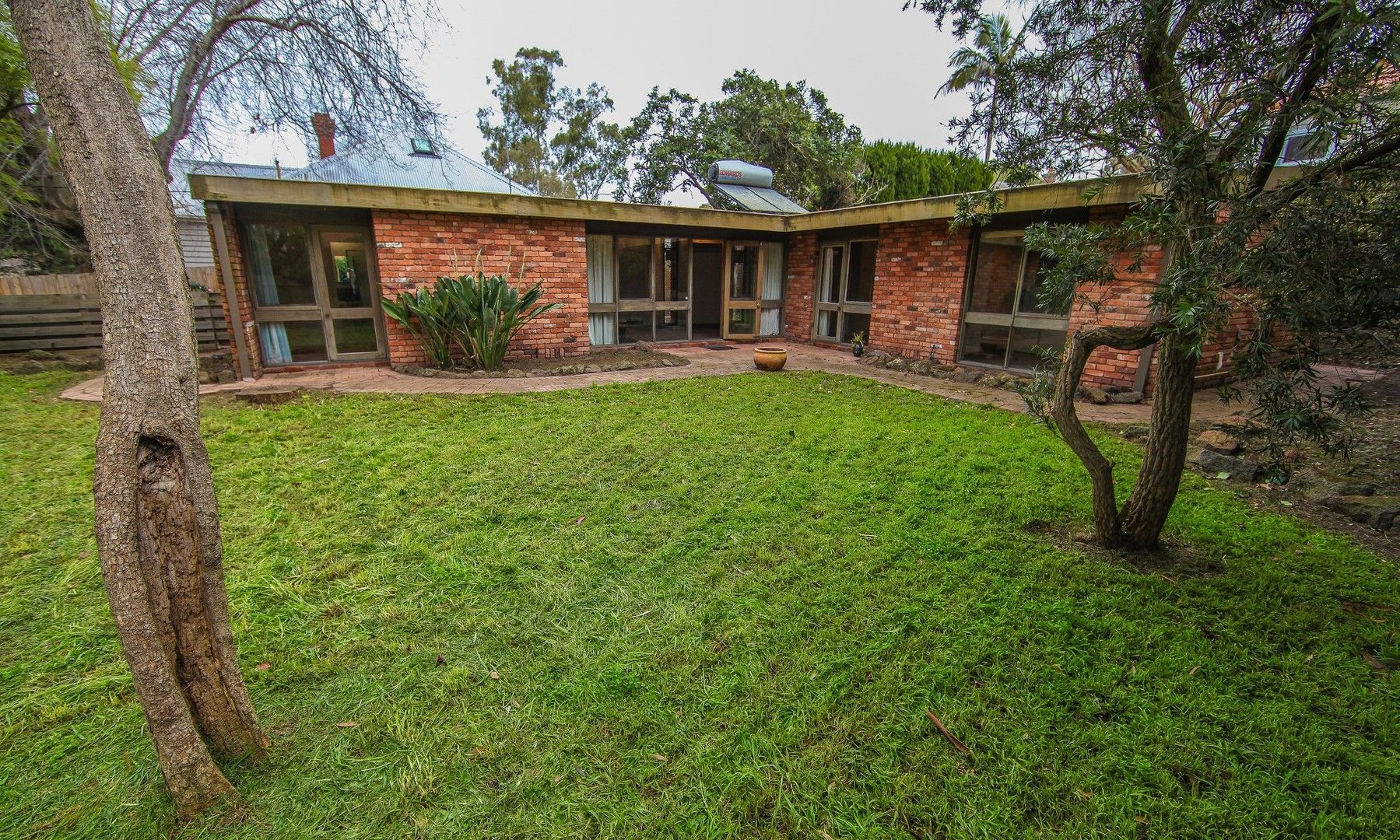 3 bedrooms House in 37 Wandin Road CAMBERWELL VIC, 3124