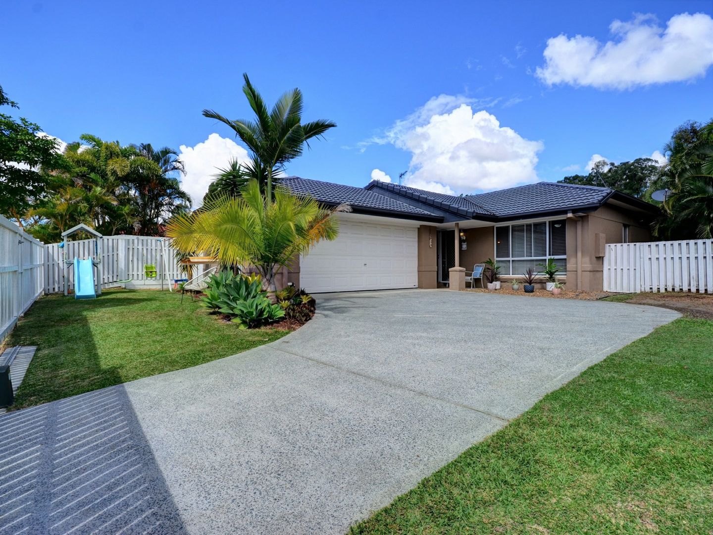 35 Leviathan Drive, Mudgeeraba QLD 4213, Image 2