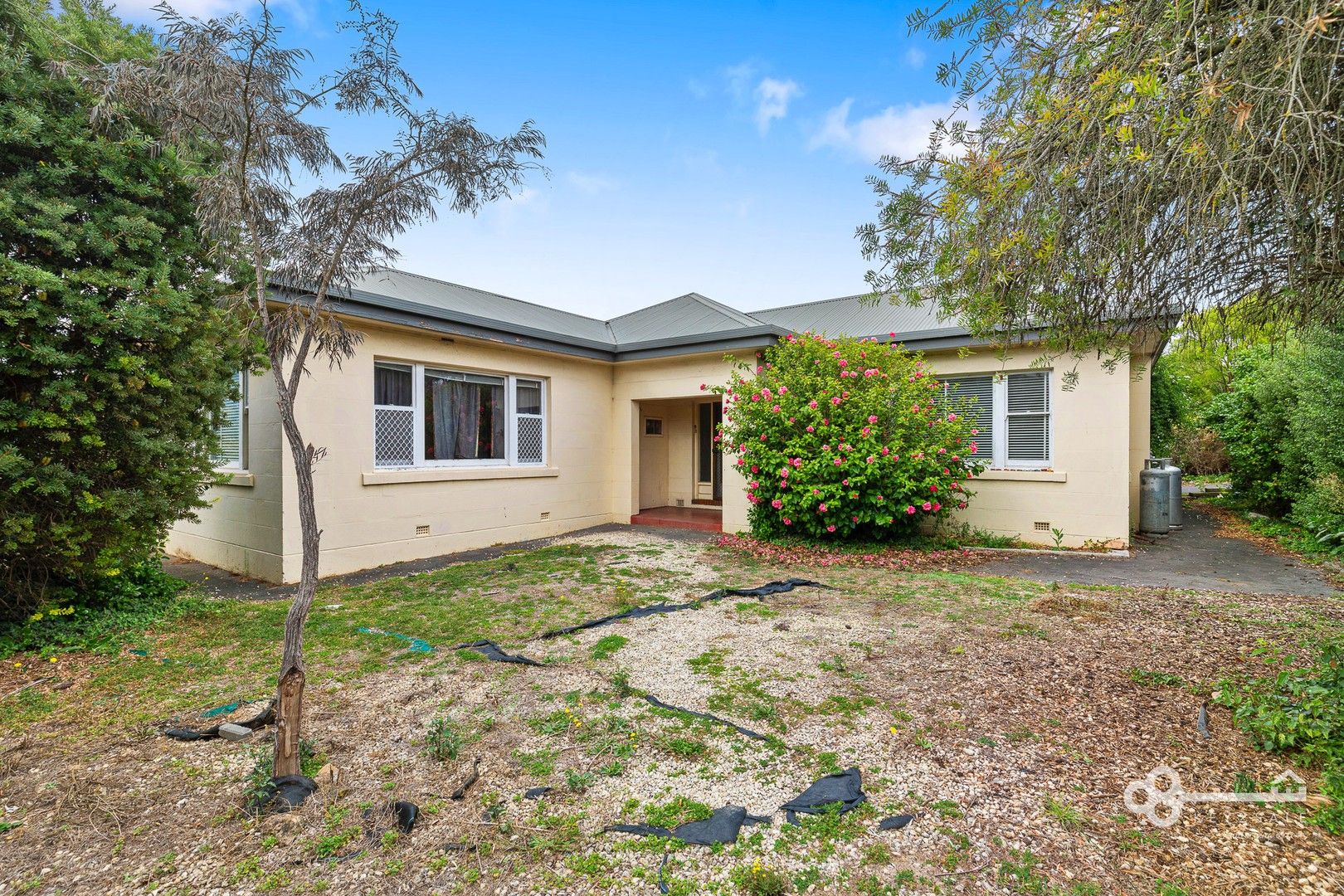 3 bedrooms House in 13 Jubilee Highway West MOUNT GAMBIER SA, 5290