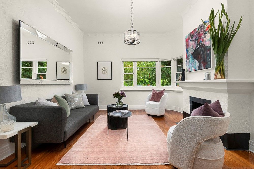 2 bedrooms Apartment / Unit / Flat in 1/2 Avoca Avenue ELWOOD VIC, 3184