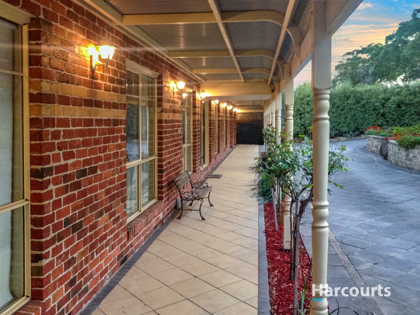 2 Hillside Court, Lysterfield South VIC 3156, Image 2