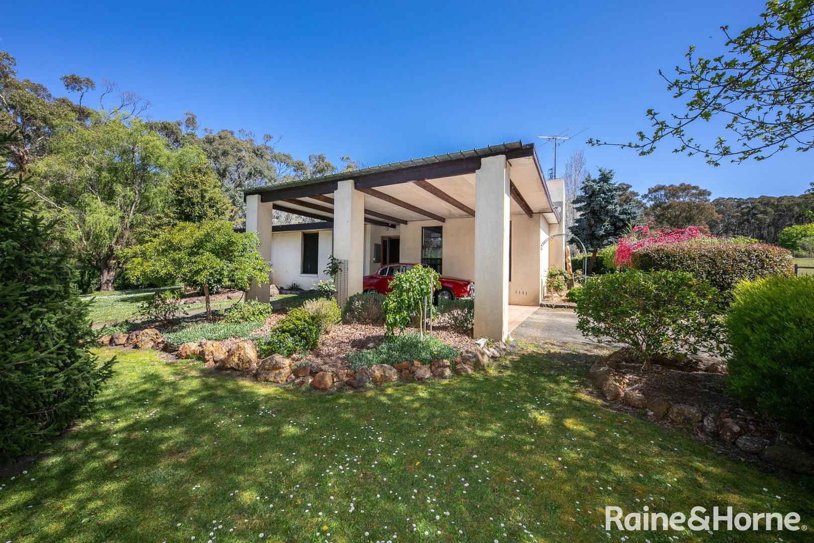 153 Coffeys Road, Bullengarook VIC 3437, Image 2