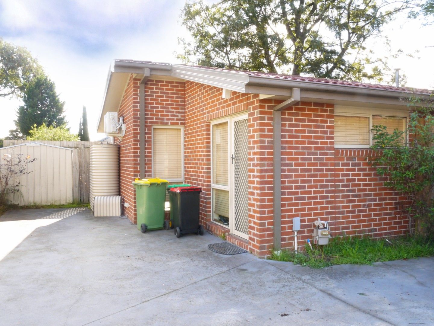 2 bedrooms Apartment / Unit / Flat in 2/50 Tobruk Ave HEIDELBERG WEST VIC, 3081