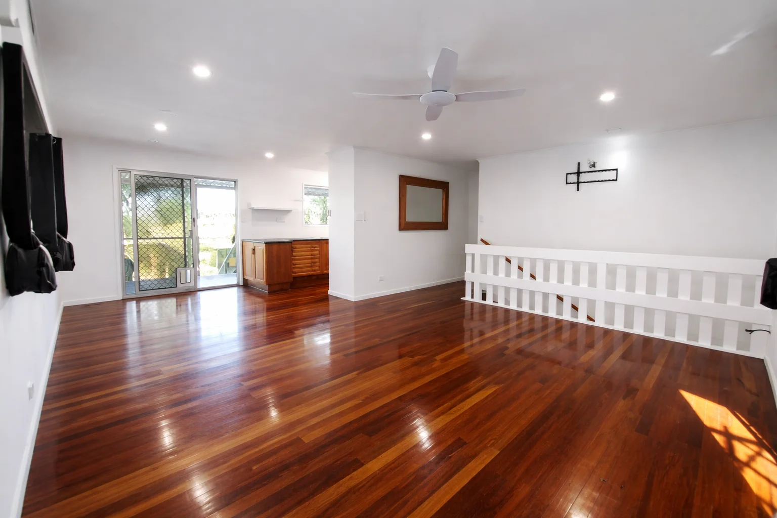 4 Granada Court, Point Vernon QLD 4655