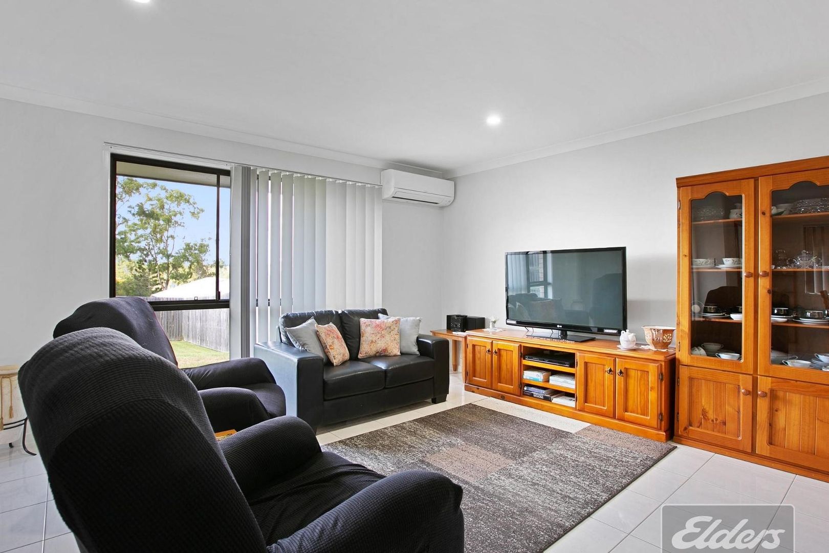 2/8 Bond Drive, Southside QLD 4570, Image 2