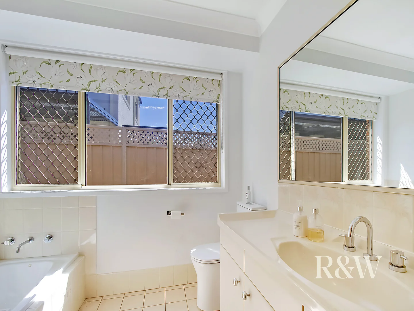 Additional image 8 of 122 Explorers Way, St Clair NSW 2759