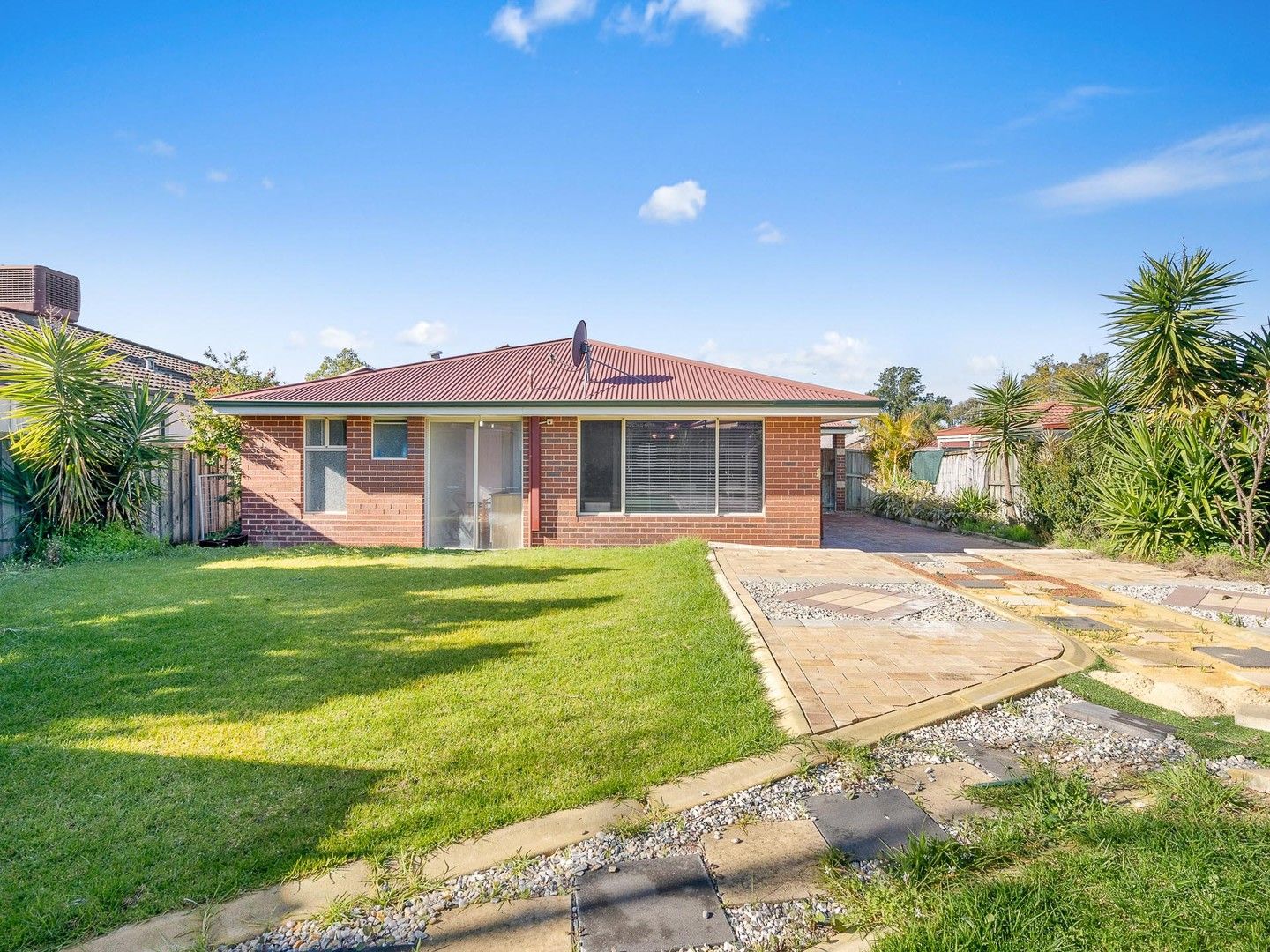 3 bedrooms House in 8 Forestview Boulevard ELLENBROOK WA, 6069