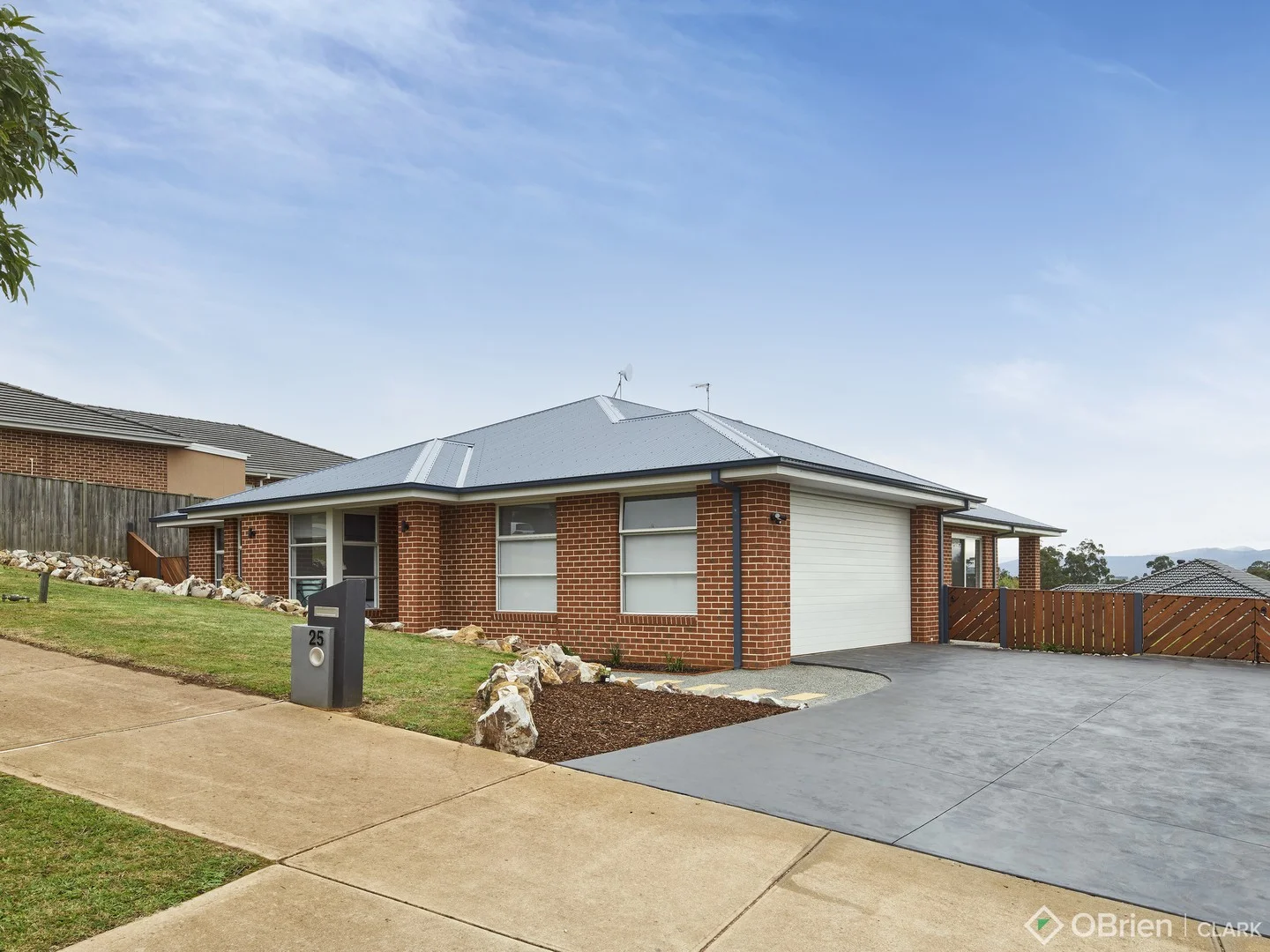 25 Jackson Drive, Drouin VIC 3818
