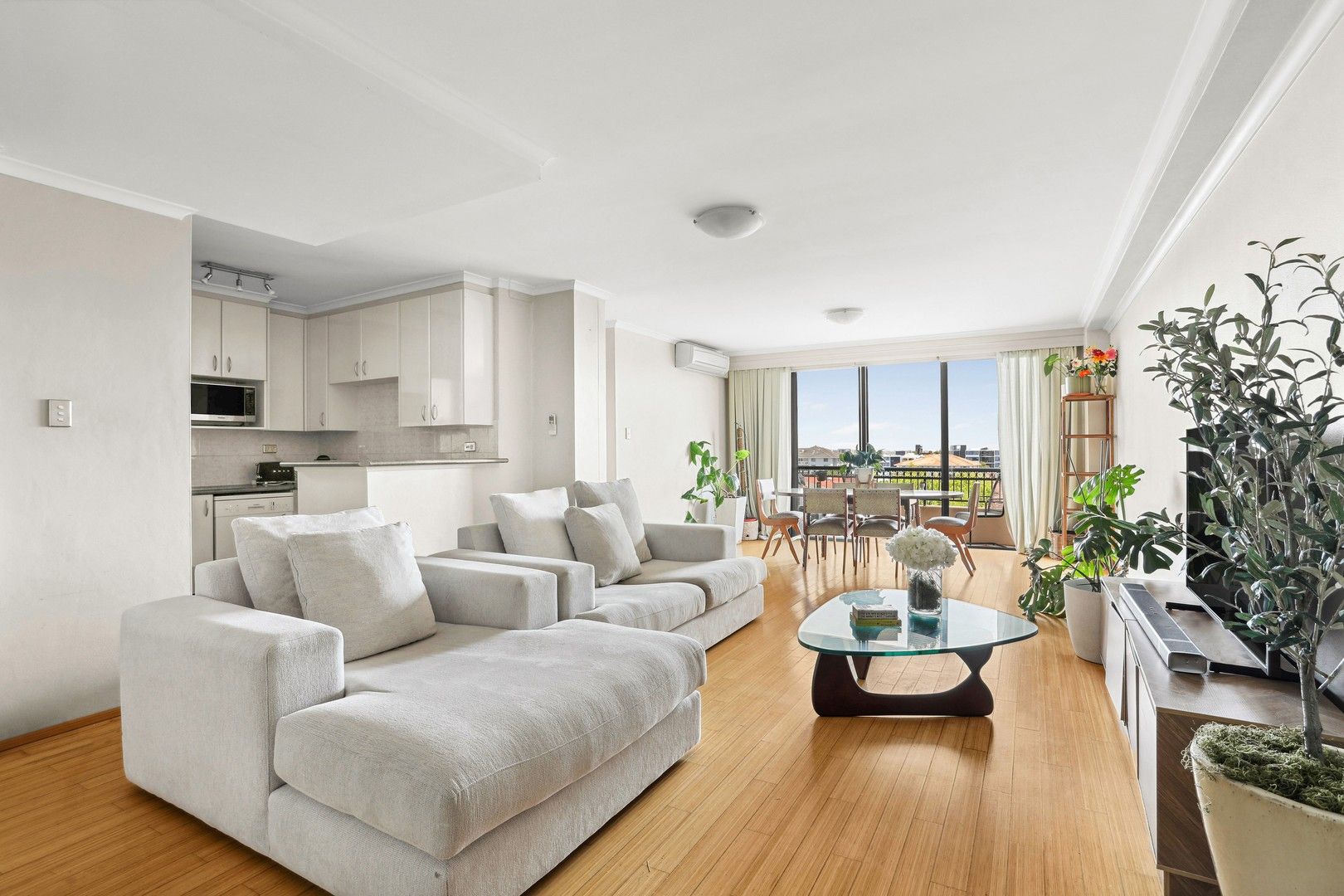 2 bedrooms Apartment / Unit / Flat in 284/83-93 Dalmeny Avenue ROSEBERY NSW, 2018