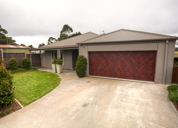 403 Tinworth Avenue, Mount Clear VIC 3350