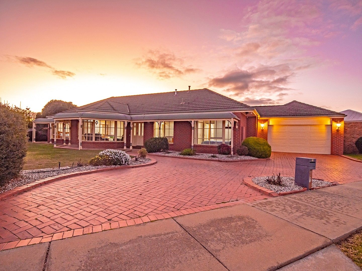4 bedrooms House in 21 Merino Drive SHEPPARTON VIC, 3630