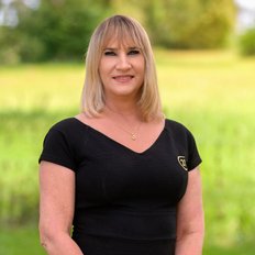 Deanne Kelly, Property manager