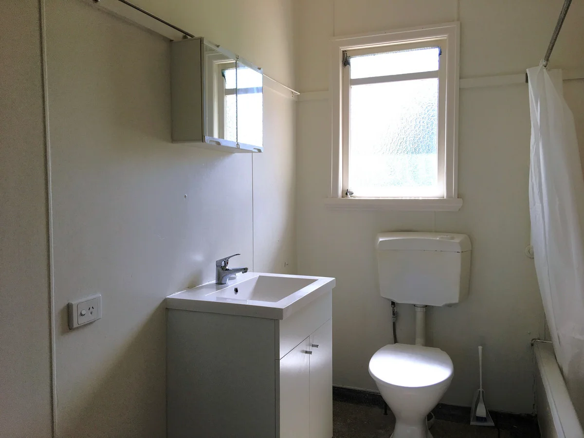 Additional image 4 of 2/110 Waverley Road, Camp Hill QLD 4152