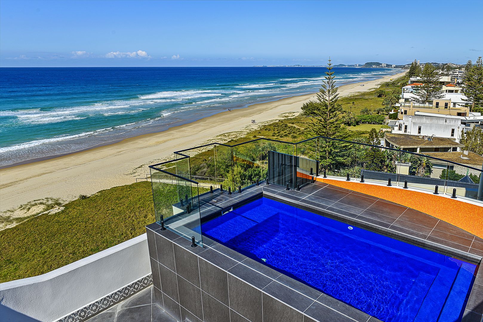 7/255 Hedges Avenue, Mermaid Beach QLD 4218, Image 2