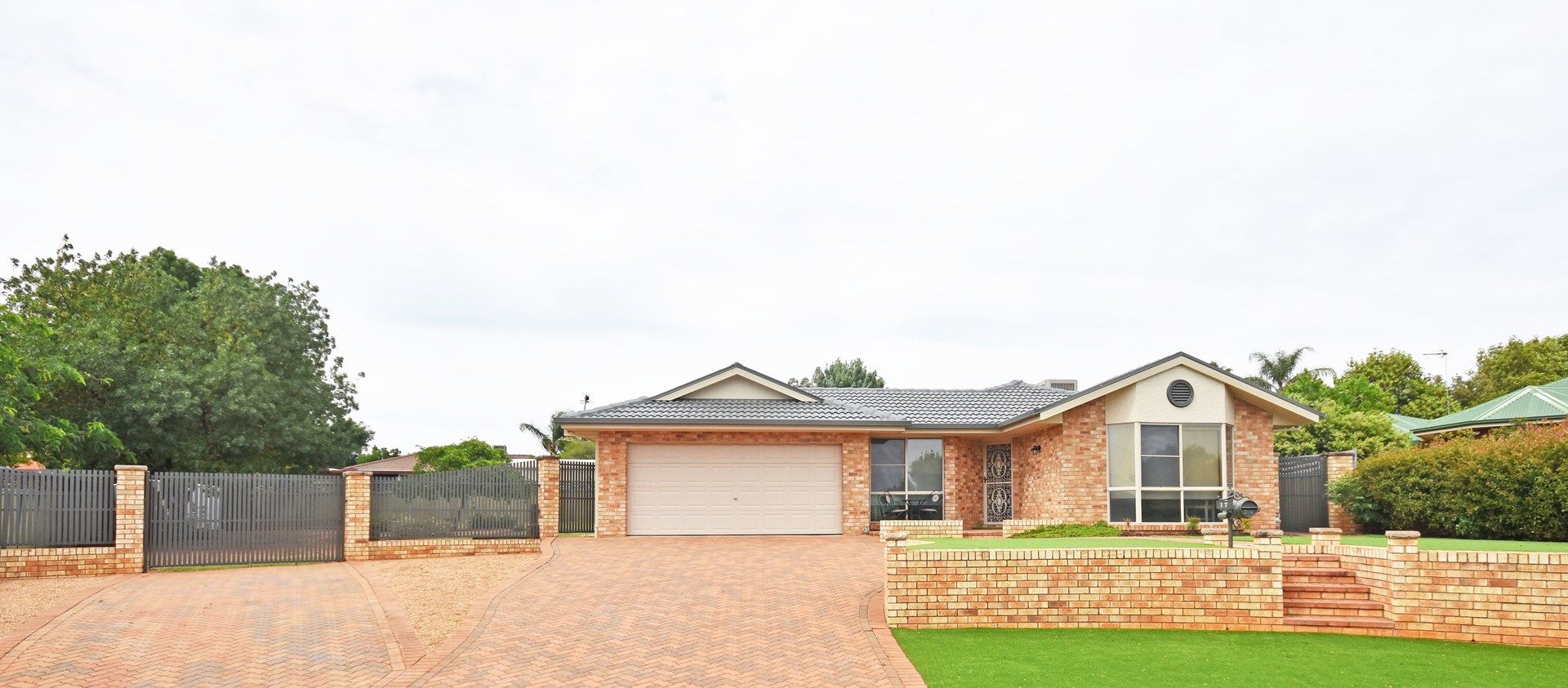 17 Poidevin Place, Dubbo NSW 2830, Image 0