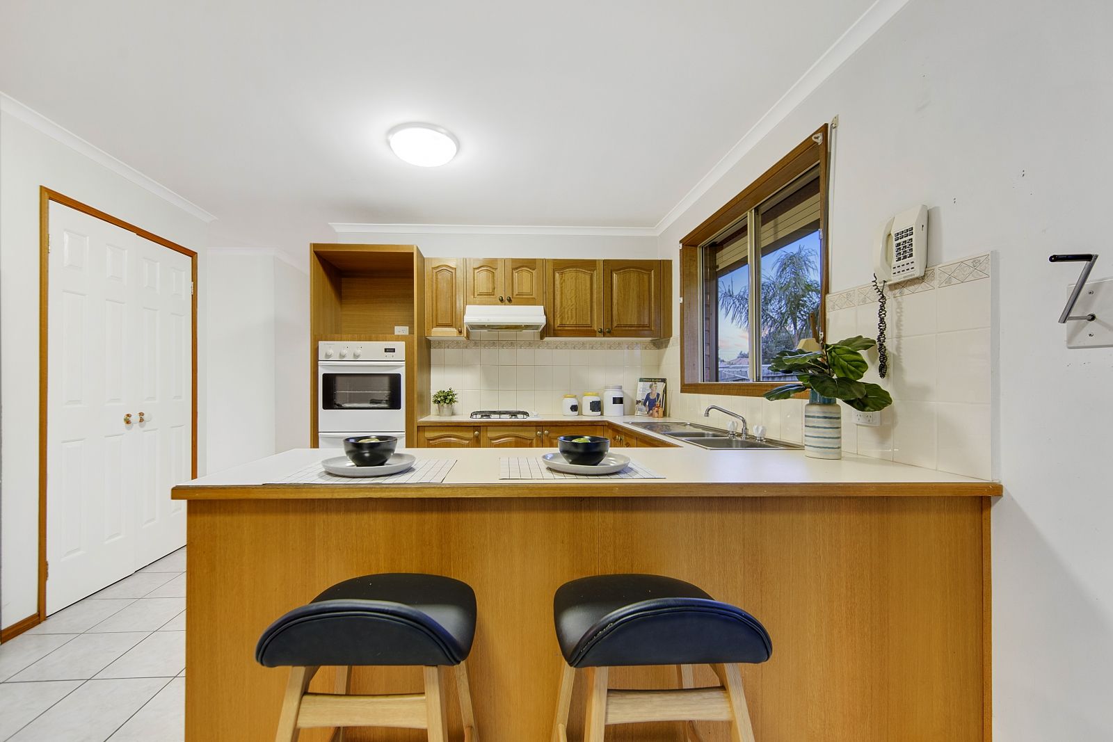 1/11 Immerset Drive, Chelsea Heights VIC 3196, Image 2