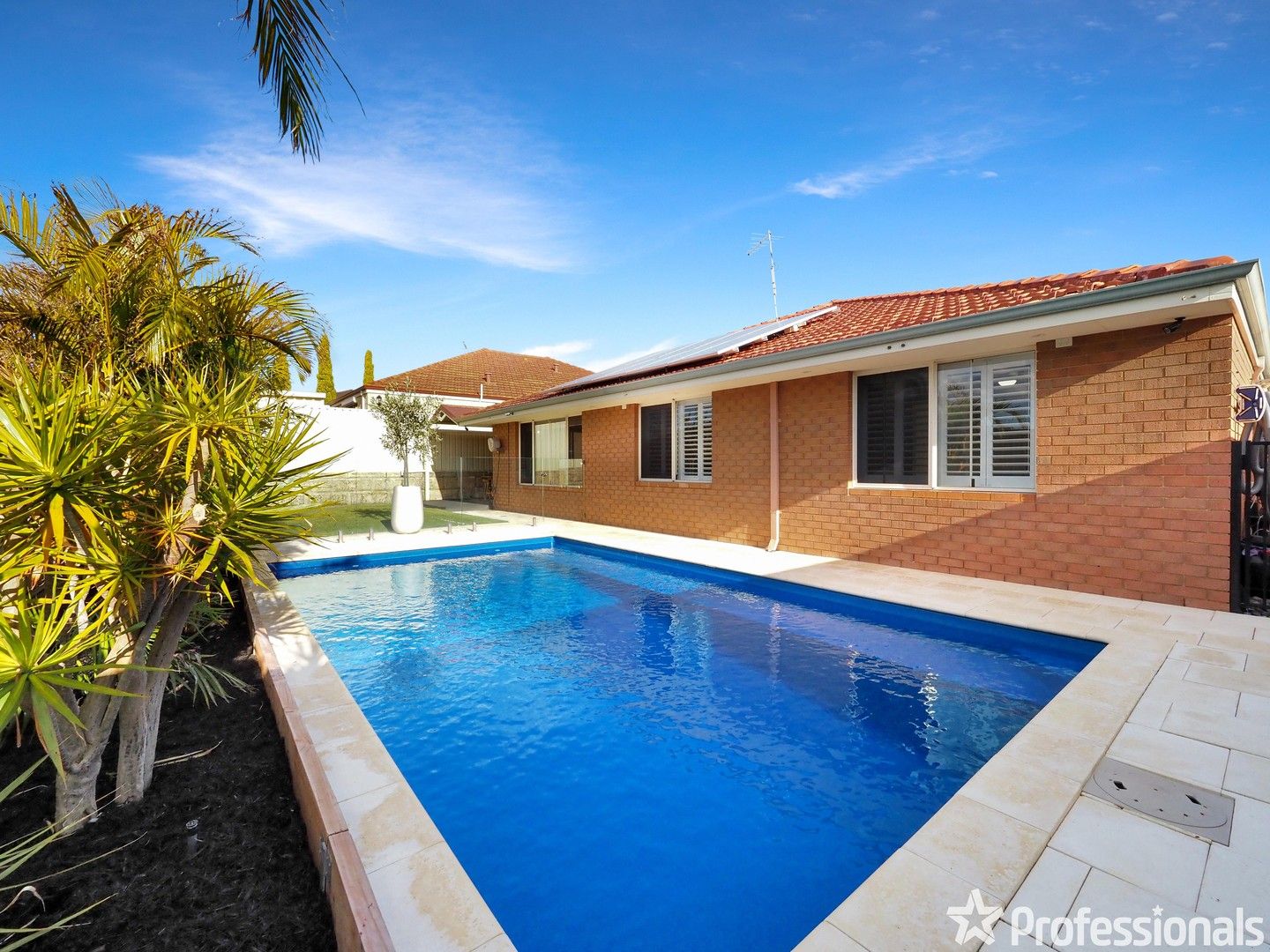 4 bedrooms House in 9 Brantwood Approach HOCKING WA, 6065