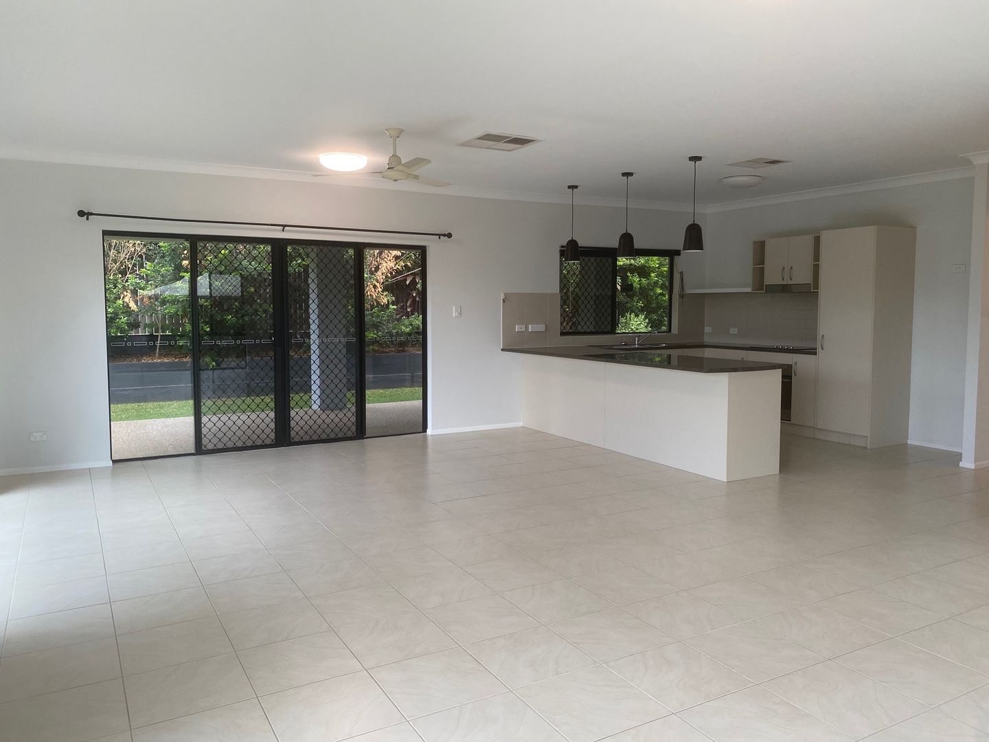 14 Leinster Drive, Mareeba QLD 4880, Image 2