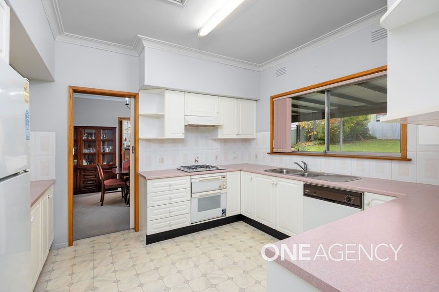 5 MISSOURI AVENUE, Tolland NSW 2650, Image 2