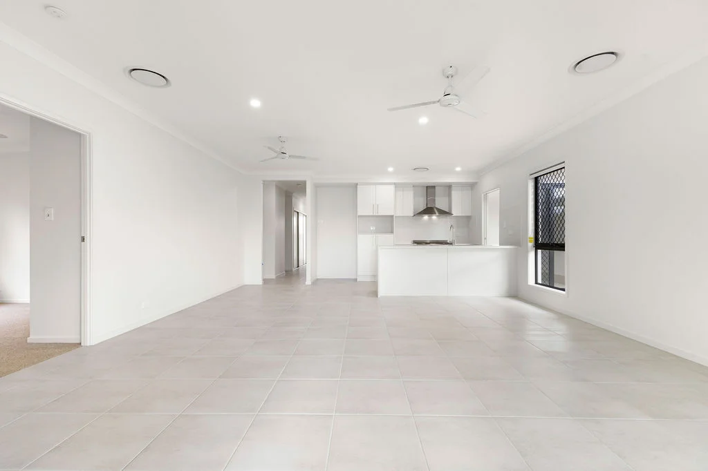 Additional image 4 of 49 Pinnibar St, Bridgeman Downs QLD 4035