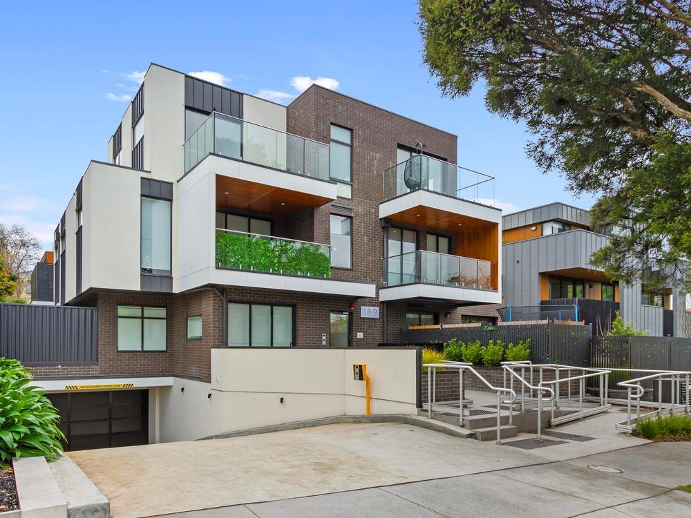 3 bedrooms Apartment / Unit / Flat in 201/189 Barkers Road KEW VIC, 3101