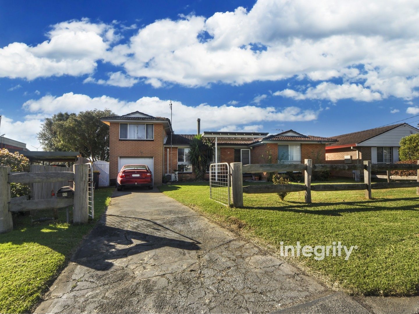 4 bedrooms House in 11 Tarraba Crescent NOWRA NSW, 2541