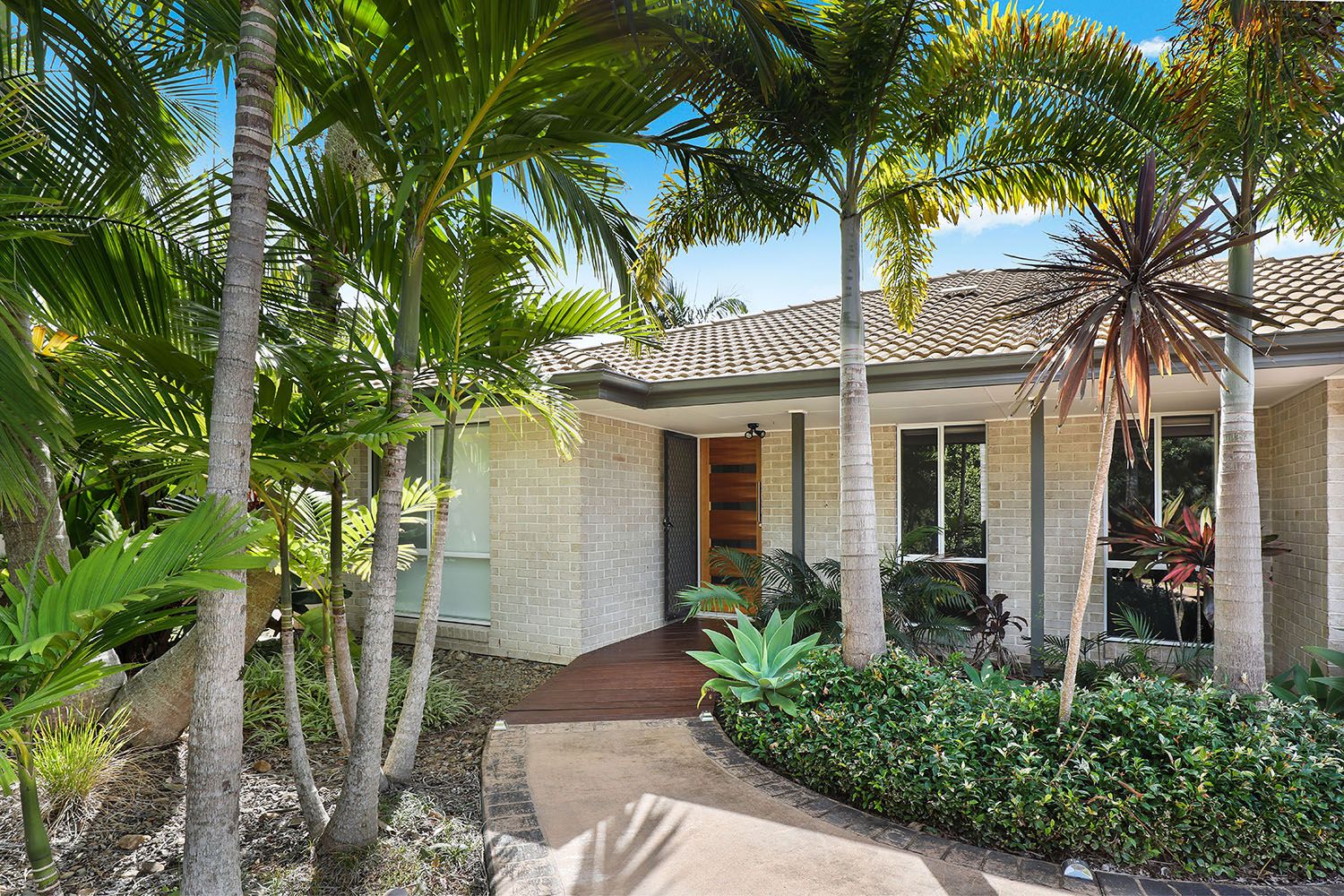 4 Maddock Avenue, Mooloolah Valley QLD 4553, Image 1